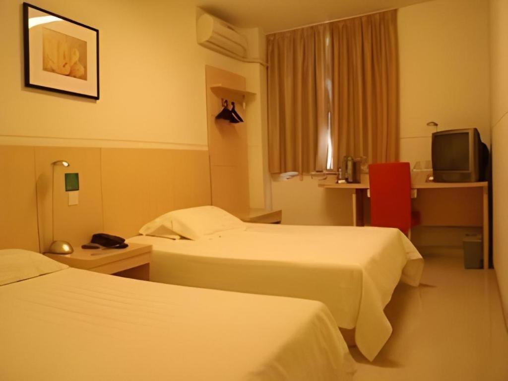 Jinjiang Inn Qingdao Wuxi Square Nanjing Road Metro Station Dış mekan fotoğraf